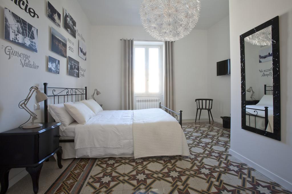Saint Peter'S Keys Bed & Breakfast Rome Room photo